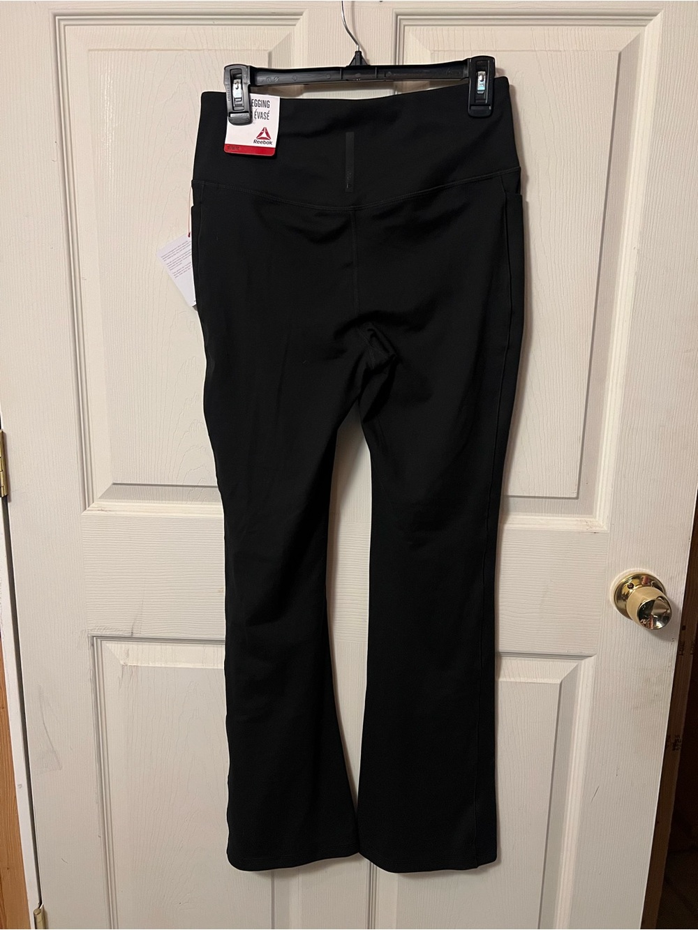 Reebok Black Flare Leggings with pockets - Picture 2 of 4